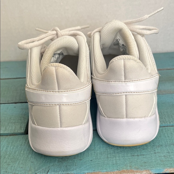 Nike Women's White and Gold Athletic Shoes - Picture 4 of 6